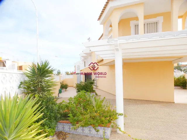 DÚPLEX EXCLUSIVO CERCA DE LA PLAYA DE BAHÍA - foto 3