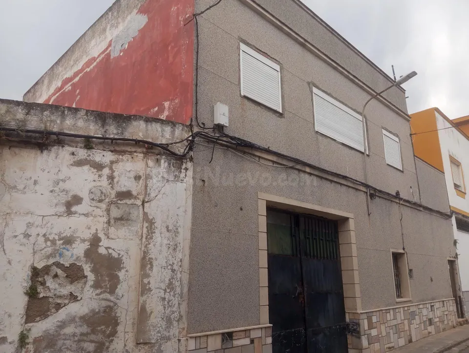 ADOSADO PARA REFORMAR EN VENTA EN ALGECIRAS