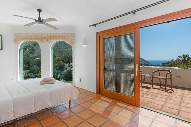 Villa de Estilo Finca Mediterránea con Vistas al Mar en Moraira — 33