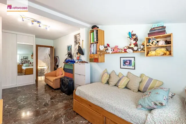 CASA PAREADA EN LA ZUBIA CON PISCINA, ZONA DE BARBACOA Y JARDÍN — 24