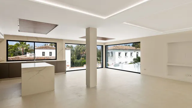 Chalet 6 habitaciones 419m² en venta - Marbella — 13