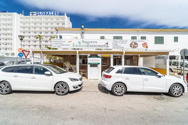 Local Comercial con terraza cerca del mar en el Puerto de Alcudia — 16