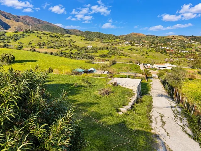 VENTA DE EXCEPCIONAL FINCA RÚSTICA CON GRAN PARCELA Y EDIFICACIONES EN ESTEPONA — 6