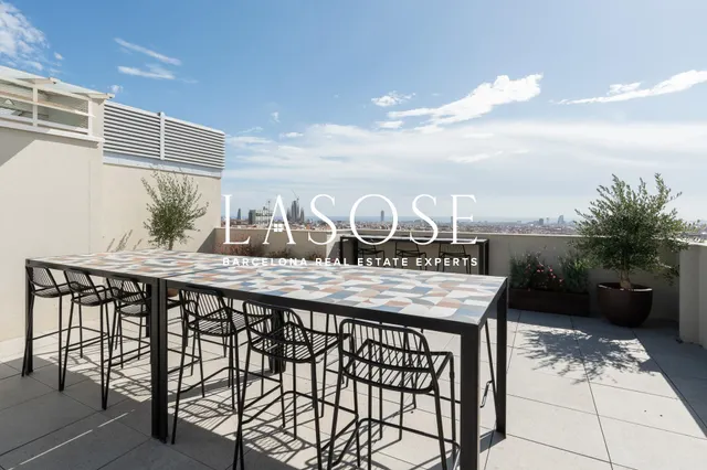 Impresionante dúplex con terraza privada en alquiler en La Salut — 10