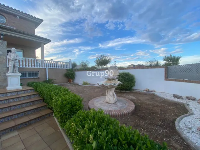 Espectacular chalet en la mejor zona del municipio — 2