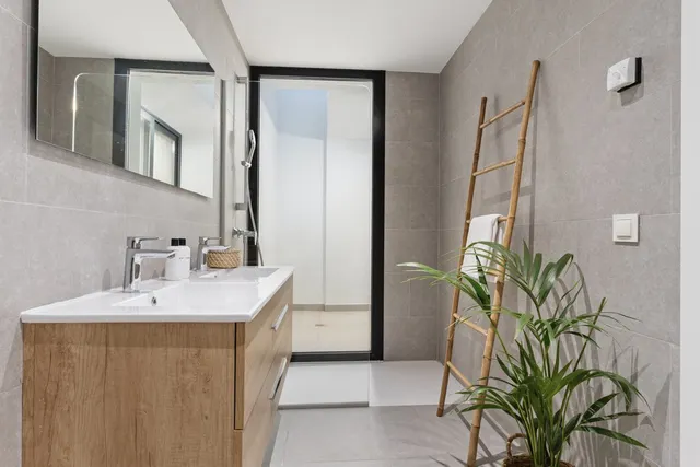 Villa 6 habitaciones 352m² en alquiler - Costa Del Sol — 24