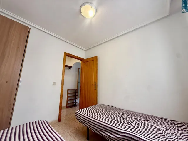 APARTAMENTO CON POSIBILIDAD DE OBTENER LICENCIA TURISTICA. 2 habitaciones + PISCINA — 30