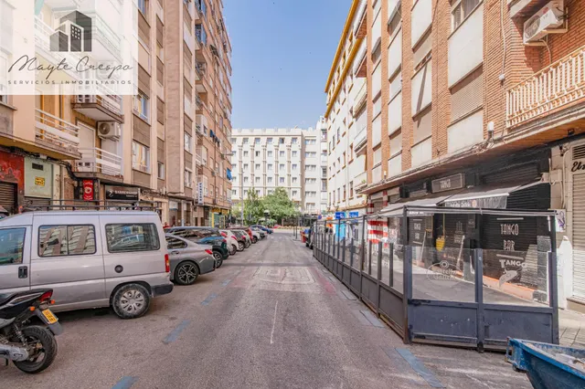 LOCAL EN CALLE SOL 25 CON 55 METROS — 21