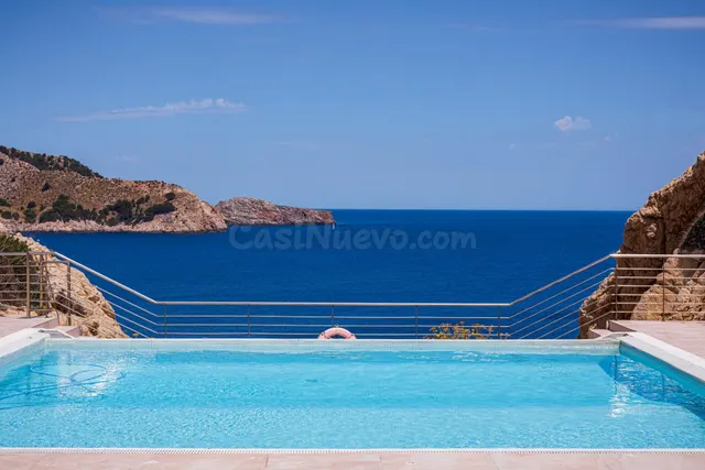 Exclusivo chalet adosado sobre el acantilado en Cala Ratjada