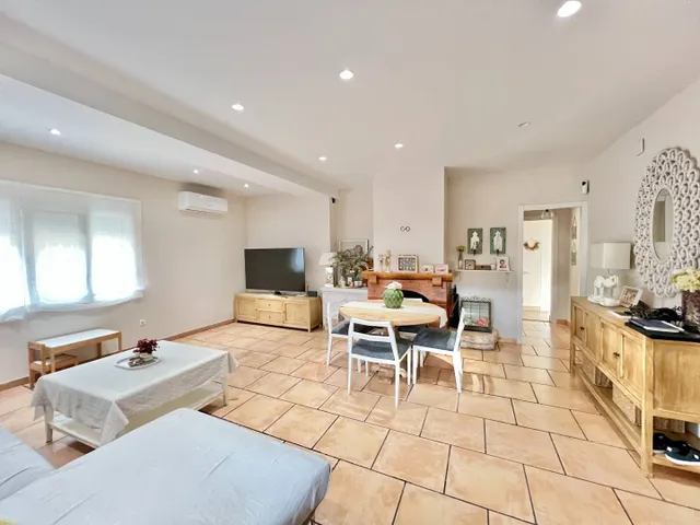 Chalet urbano en san vicente del raspeig – 1.500 m2 de parcela, piscina y zona de barbacoa — 22