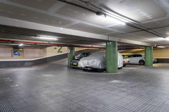 Parking de moto 2m² en alquiler - Eixample — 9