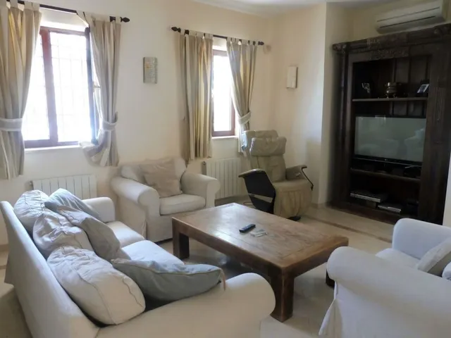 Precioso chalet de 6 dormitorios a 600m de la playa — 8