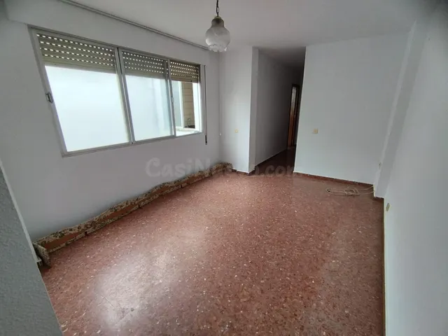 Excelente piso en el centro de Cabra - foto 5