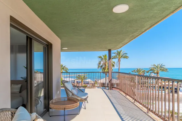 APARTAMENTO DE LUJO TOTALMENTE REFORMADO EN EUROSOL PLAYA BE