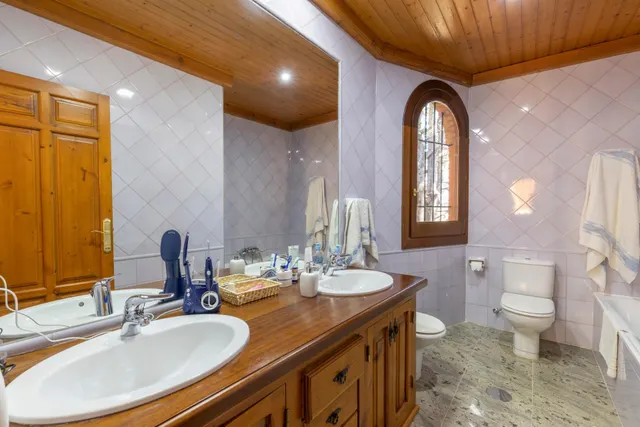 Impresionante chalet en Los Rebites!!! Con 1667 M2 de parcela. — 44