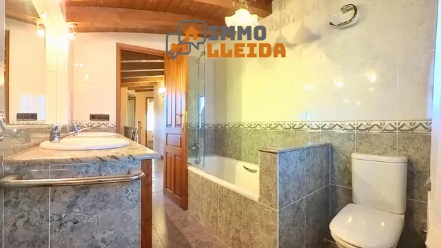 Majestuosa Villa en Alpicat — 18