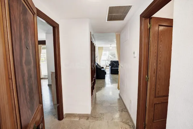 Espacioso Apartamento cerca de la Playa y Puertomarina — 6
