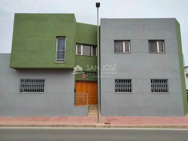 SE VENDE EDIFICIO COMERCIAL EN HONDON DE LOS FRAILES — 2