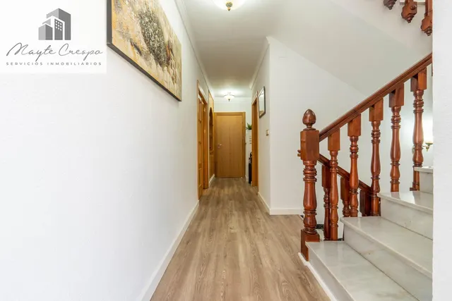CHALET CON PISCINA Y JARDÍN A SOLO 10 MINUTOS DE GRANADA — 41