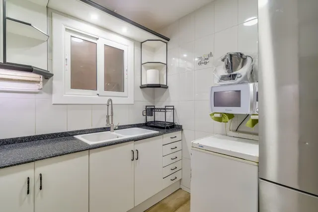 Espectacular piso, muy luminoso y listo para entrar a vivir en Prat de Llobregat!! — 17