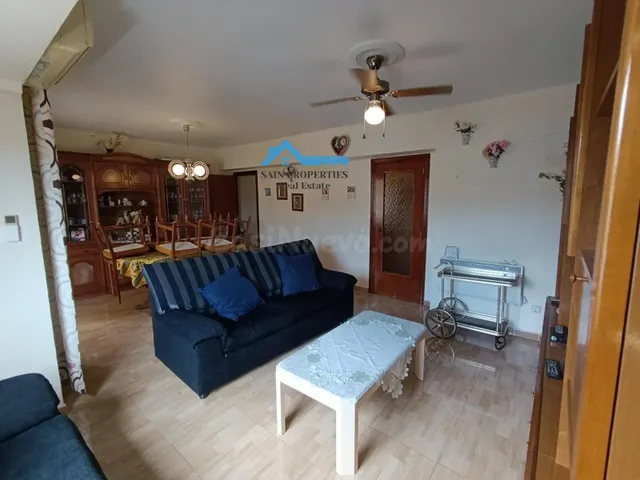 Piso luminoso con posibilidad de 3 dormitorios en Villajoyosa — 2