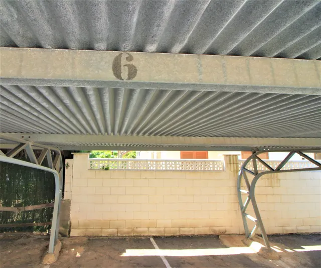 Plaza de parking en zona playa Morro de Gos — 9