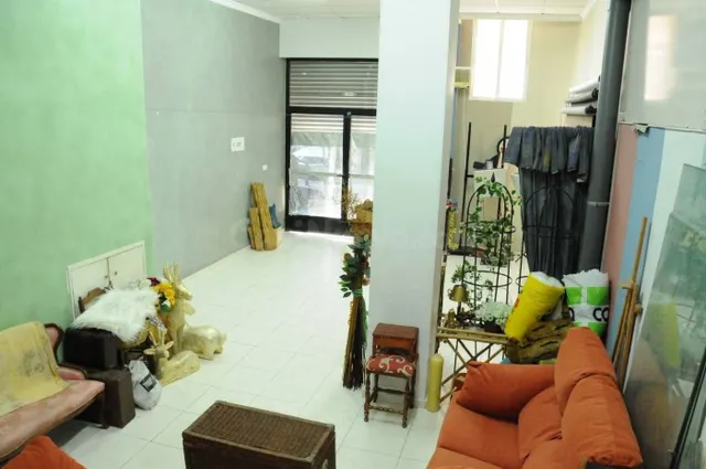 SE VENDE LOCAL EN EL BARRIO DEL CARMEN 87 M2 — 4