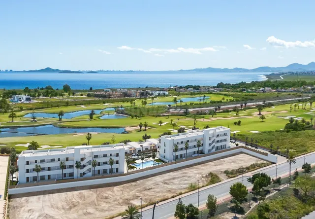 Se vende apartamentos de obra nueva con vistas al golf y al  - foto 2