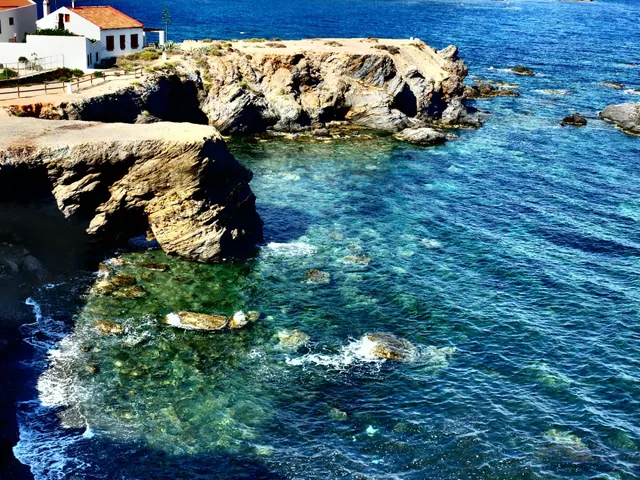 CHALET INDEPENDIENTE CON VISTAS AL MAR MEDITERRANEO — 30