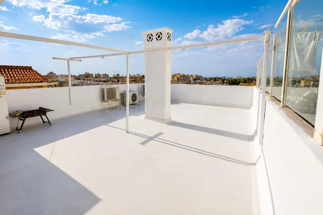 Ático en esquina con gran terraza privativa y enorme potencial – torreviej — 13