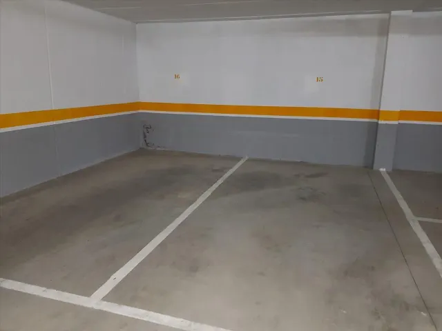 Plaza de Garaje en Maria Pérez "Hervas" — 6