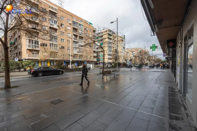 ¡Plaza de garaje PEDRO ANTONIO ALARCÓN- CAMINO DE RONDA — 17