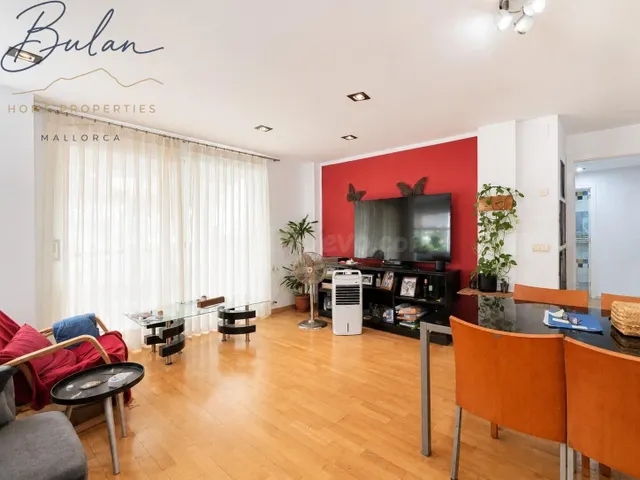 Amplio piso de cuatro habitaciones con balcón en Plaza Madri - foto 3