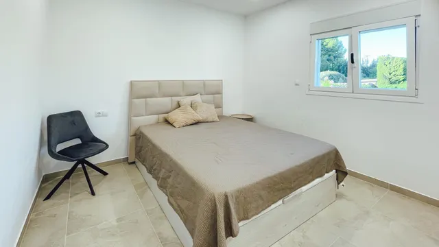 Chalet de lujo en venta en Benidorm: 6 dormitorios y 4 baños dividido en 2 casas independientes — 31