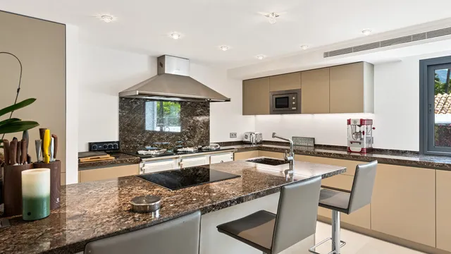 Chalet 6 habitaciones 712m² en venta - Marbella — 10