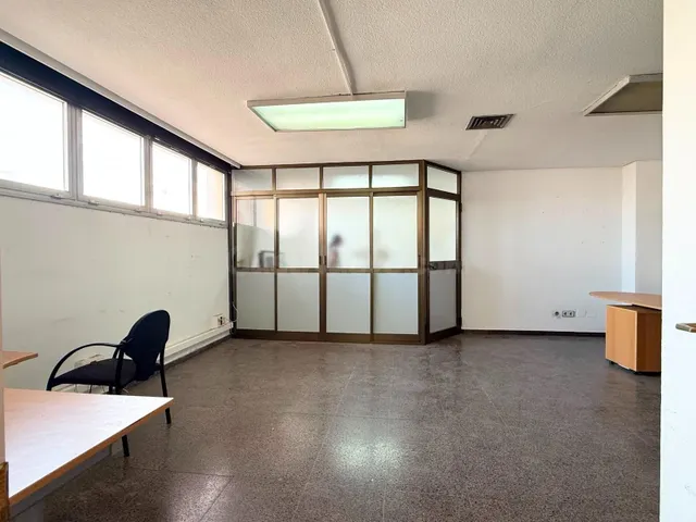 Oficina 95m² en alquiler - La Missió - foto 2