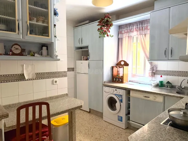 Amplia vivienda de 3 dormitorios con garaje incluida junto a - foto 5