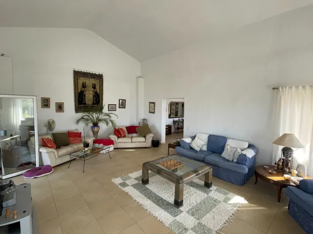 Exclusivo chalet con 9000m2 de parcela — 13