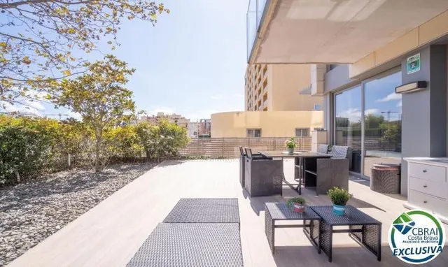 CLOT DELS FRANQUETS Planta baja de 3 dormitorios con 224 m2  - foto 3