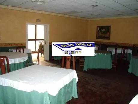 LOCAL EN AREA CENTRAL PARA restauración