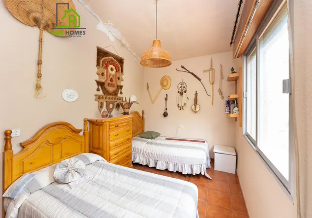 Chalet con gran parcela en Cogollos — 25
