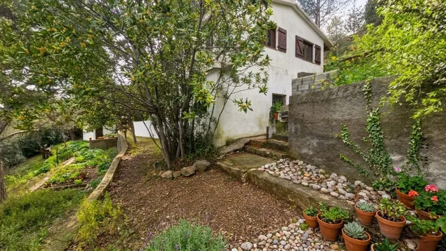 Parcela de 1.000 m2 con vivienda para acabar - foto 2