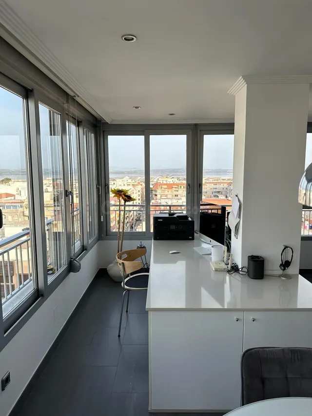 IMPRESIONANTE ÁTICO DE 2 DORMITORIOS CON PISCINA COMUNITARIA - foto 3