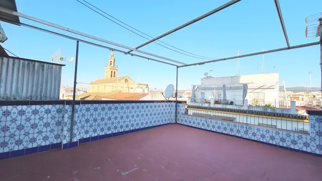 ¡¡ casa de tres plantas en san lorenzo !! — 2