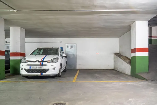 Se vende plaza de garaje en Parque Lagos cerca de Carrefour — 2