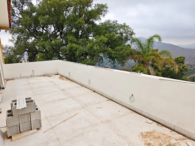 Villa semi reformada en la Mairena, 485m2 útiles, 3000m2 parcela, vistas abiertas a la montaña y mar al fondo — 36