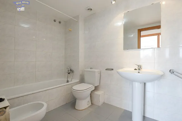 DUPLEX CON VISTA AL MAR — 18