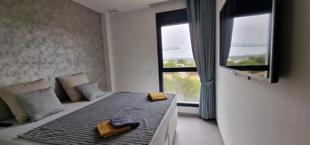 Elegante apartamento de 3 dormitorios con amplia terraza — 24