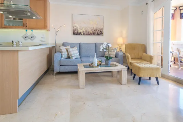 Atractivo apartamento de 2 dormitorios con amplia terraza en monte carrera. impresionantes vistas al mar. trastero y plaza de garaje. piscina comunitaria climatizada. — 10
