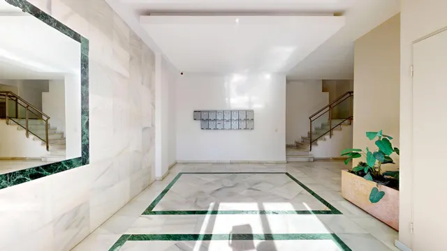 PISO DE RECIENTE CONSTRUCCIÓN CON AMPLIA TERRAZA, PISCINA, GARAJE Y TRASTERO — 47